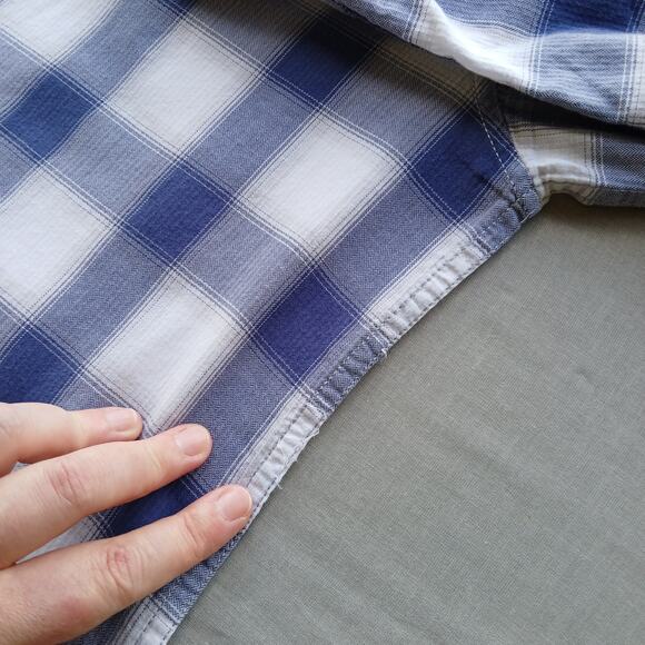 Calvin Klein Blue Checks Classic Fit Button up Shirt S repaired cotton roll tab - Picture 16 of 16